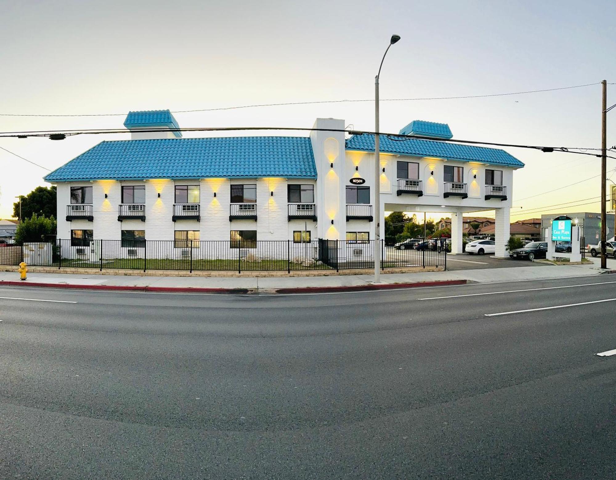 Casa Playa Inn & Suites Stanton Anaheim Area Exterior photo